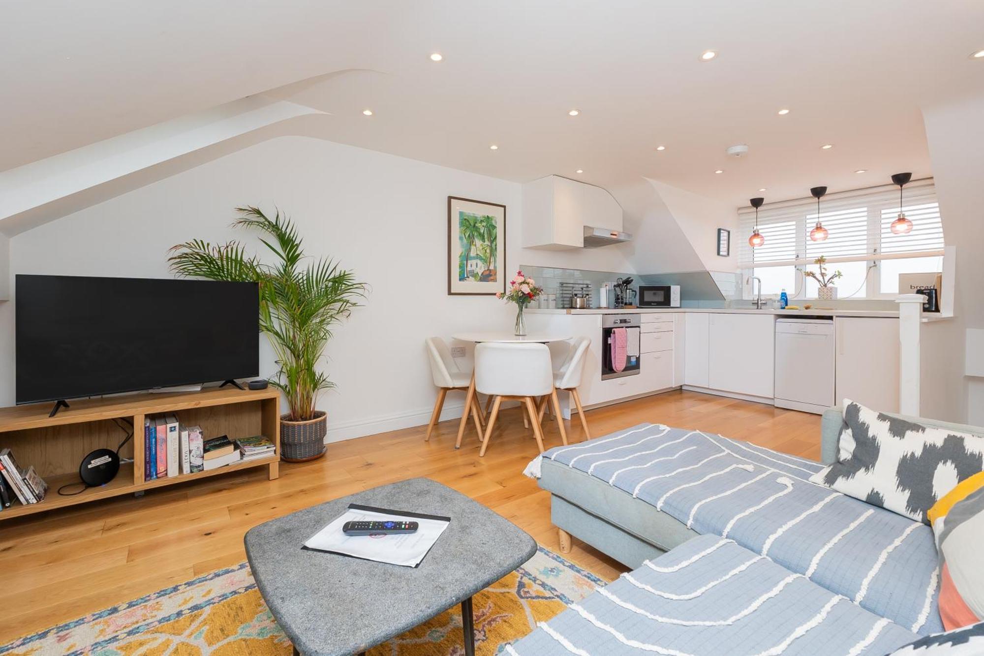 The Old Wire Factory - 2 Bed, Close To Centre, Fast Wifi, Comfortable From Apartamento Bristol