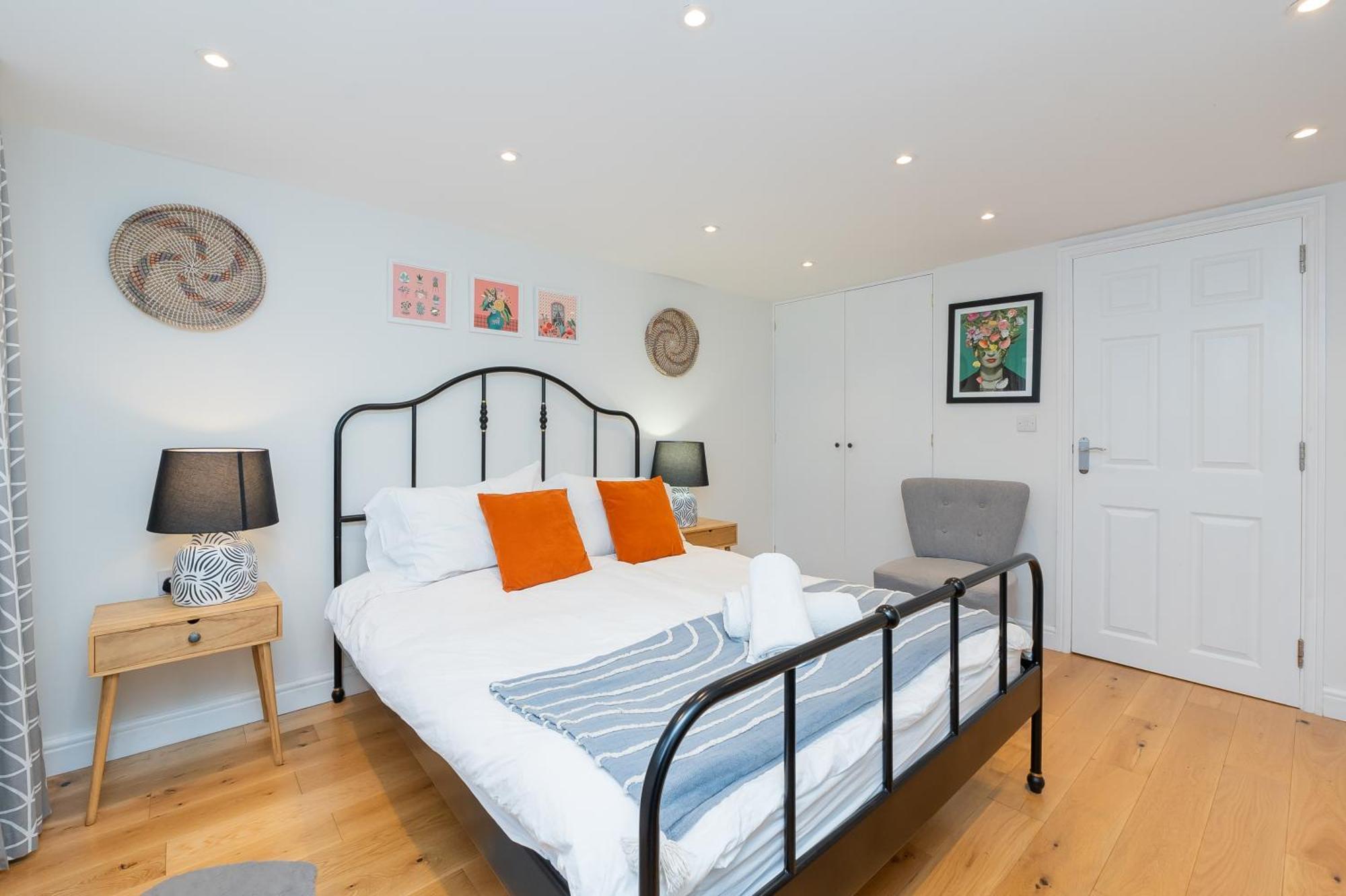 The Old Wire Factory - 2 Bed, Close To Centre, Fast Wifi, Comfortable From Apartamento
