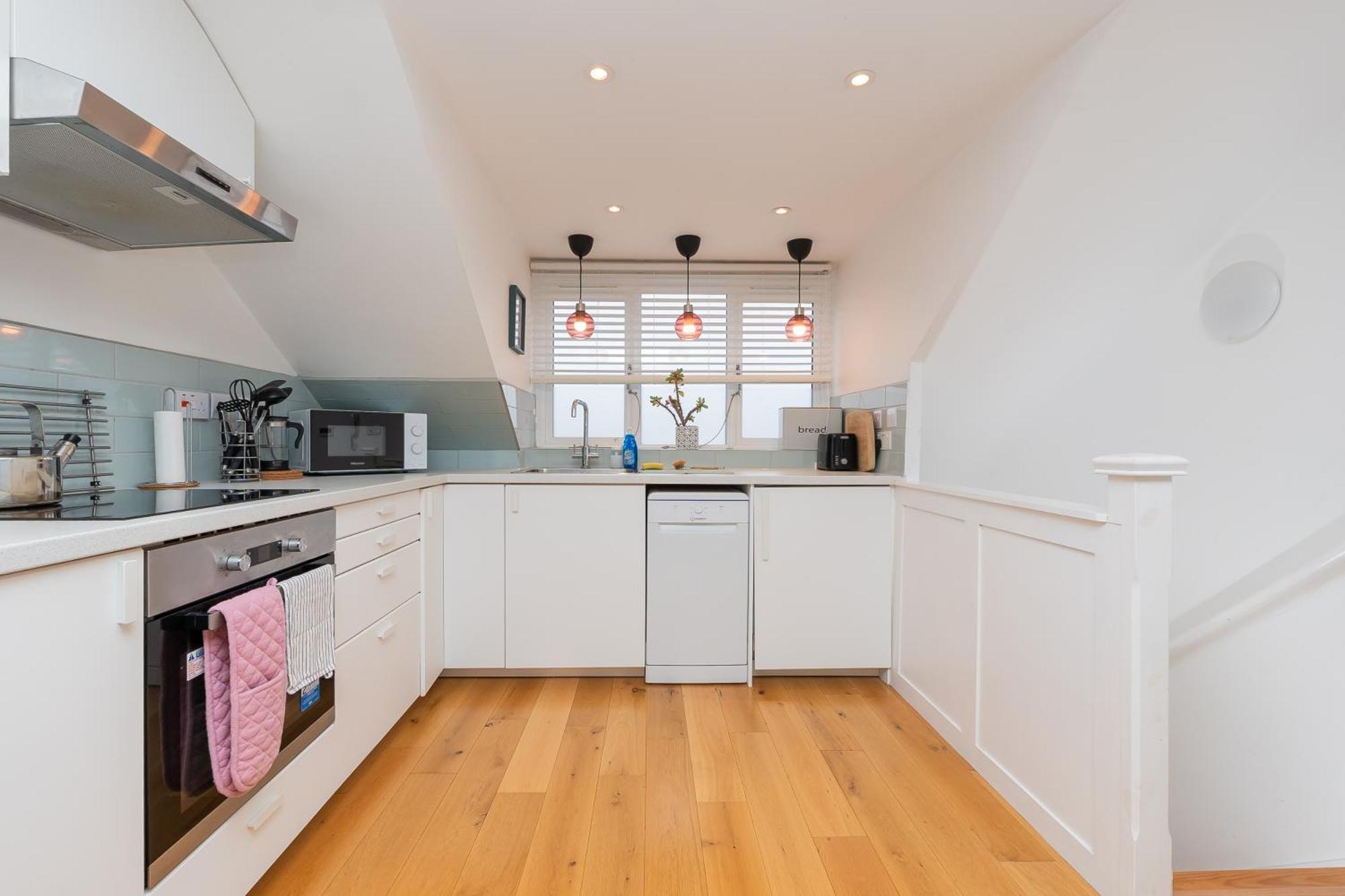 The Old Wire Factory - 2 Bed, Close To Centre, Fast Wifi, Comfortable From Apartamento *