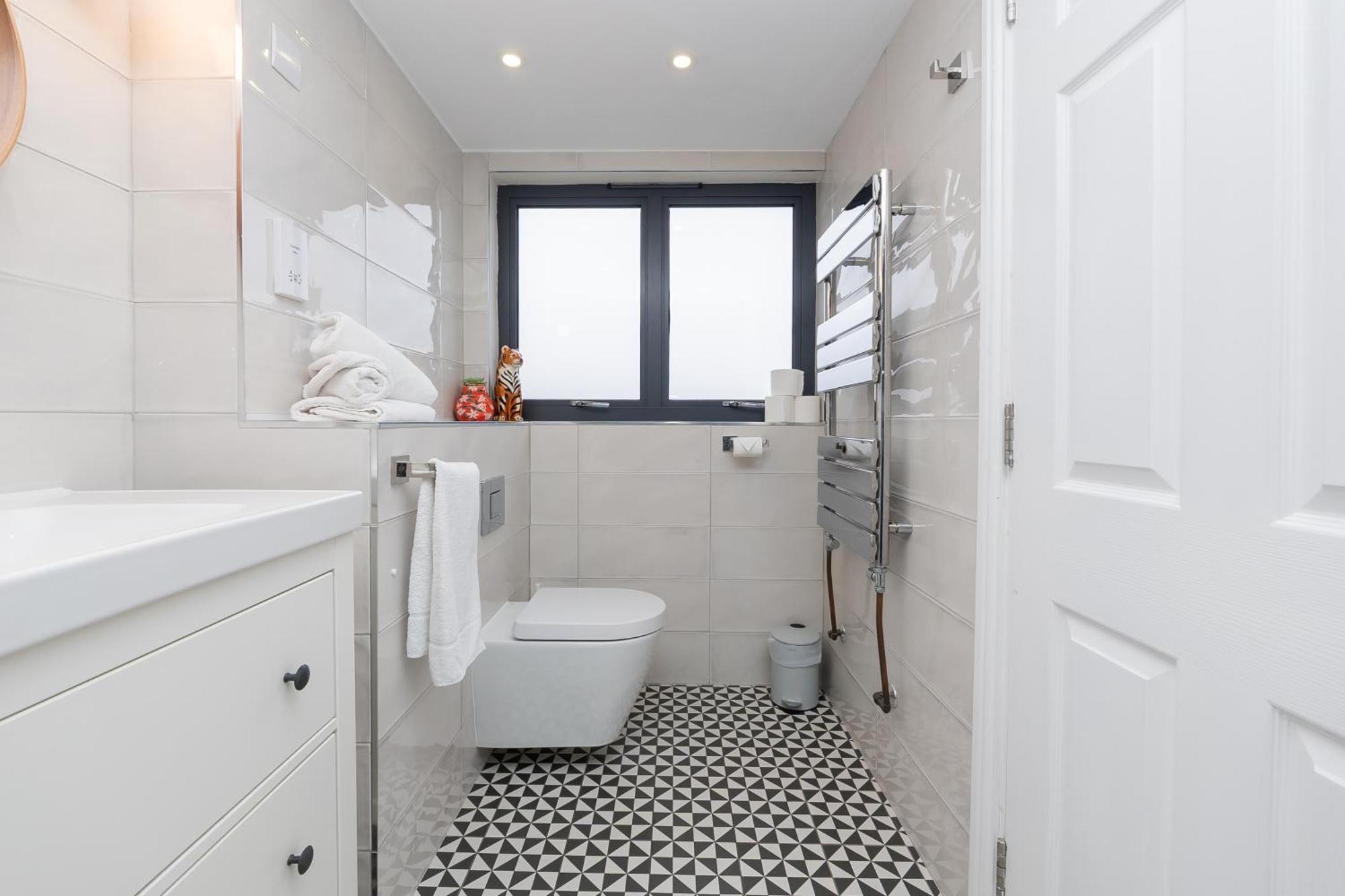The Old Wire Factory - 2 Bed, Close To Centre, Fast Wifi, Comfortable From Apartamento